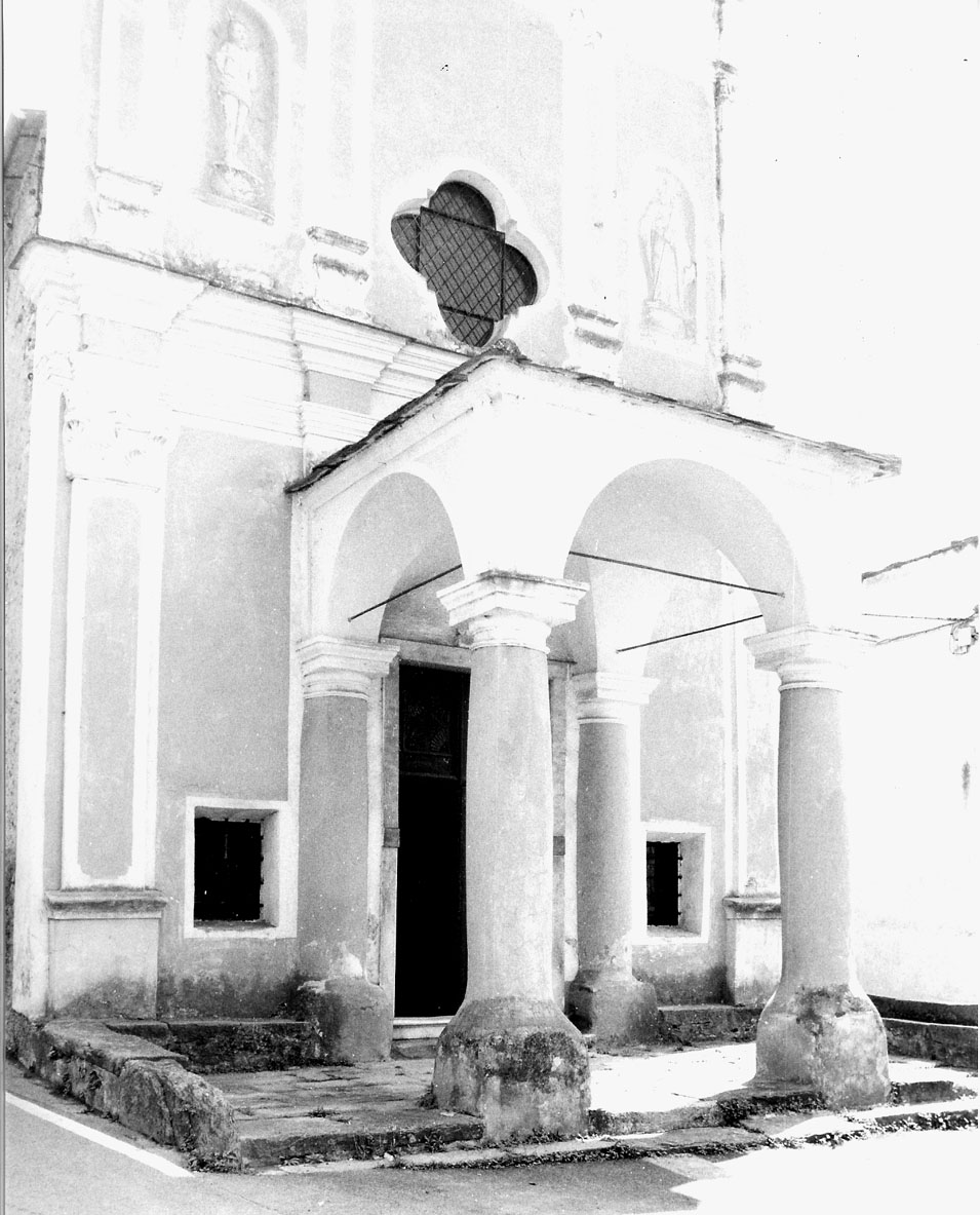 motivi decorativi architettonici/ cartiglio con iscrizione (portale, opera isolata) - manifattura ligure (sec. XVIII)