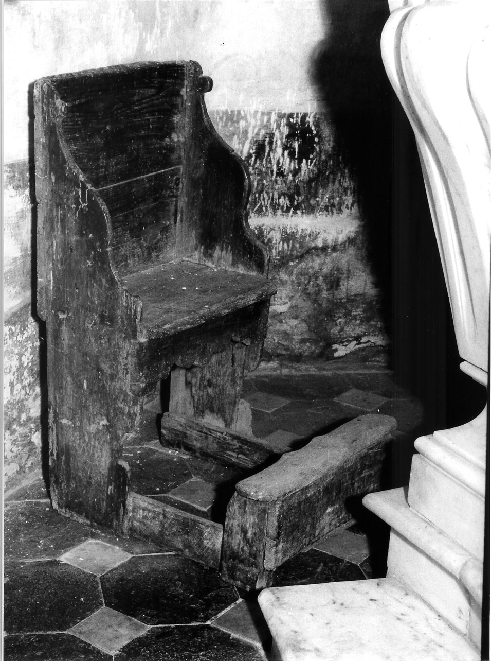 motivi decorativi a volute (scanno, opera isolata) - manifattura ligure (seconda metà sec. XIX)