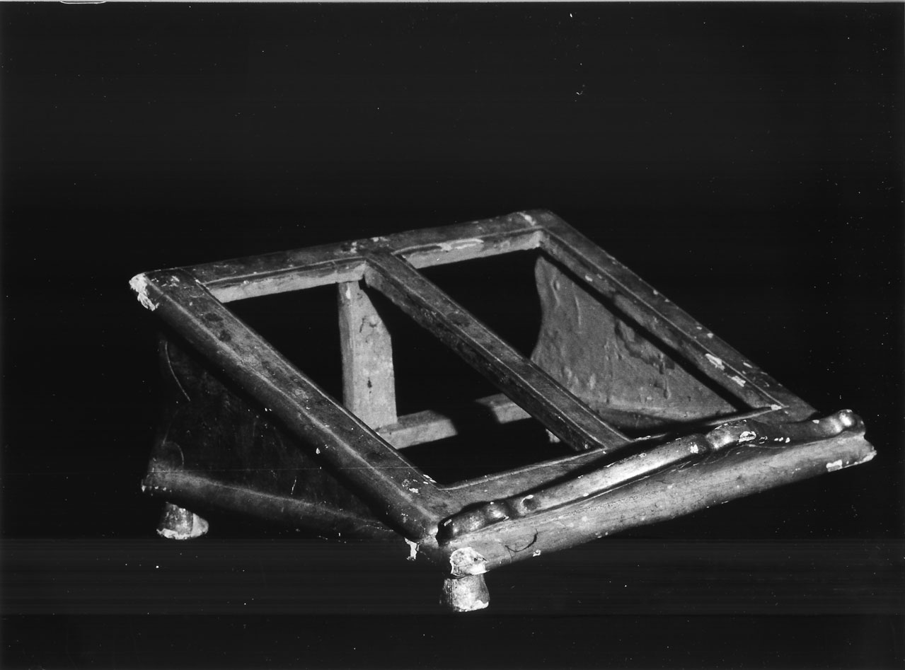 motivi decorativi a volute (leggio, opera isolata) - manifattura ligure (seconda metà sec. XIX)