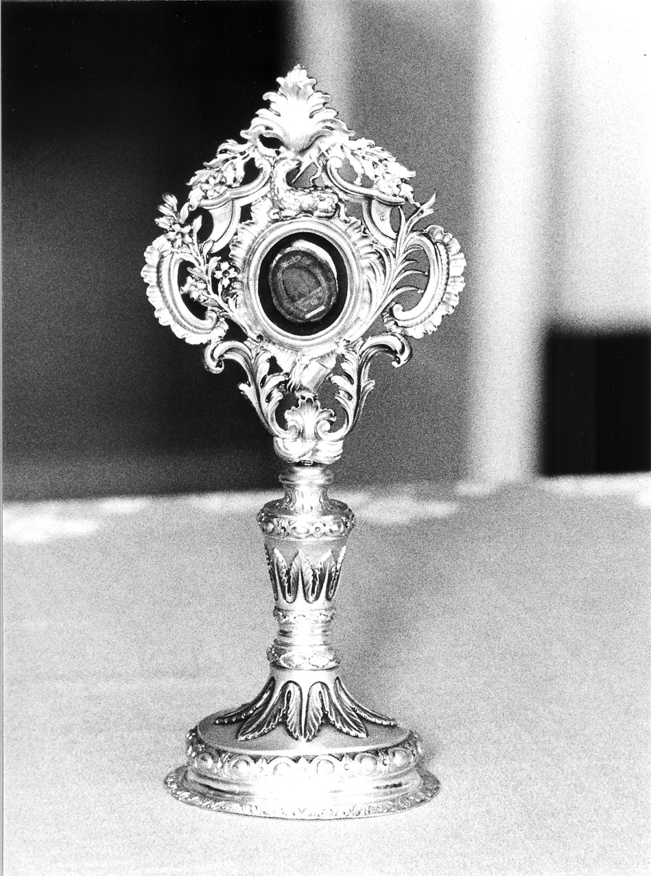 motivi decorativi a volute/ motivi decorativi vegetali/ motivi decorativi floreali (reliquiario, opera isolata) - manifattura genovese (sec. XVIII)