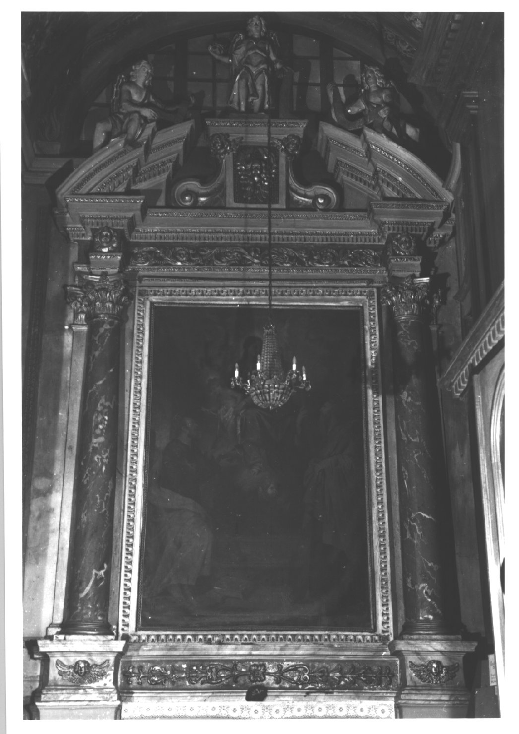 motivi decorativi a girali vegetali/ teste di cherubino (fastigio d'altare, opera isolata) - bottega ligure (fine sec. XVII)