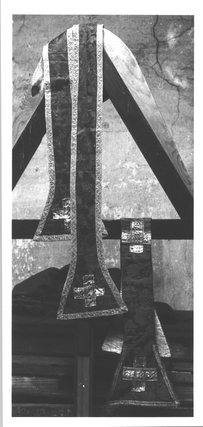 motivi decorativi floreali (stola, elemento d'insieme) - manifattura ligure (metà sec. XVIII)