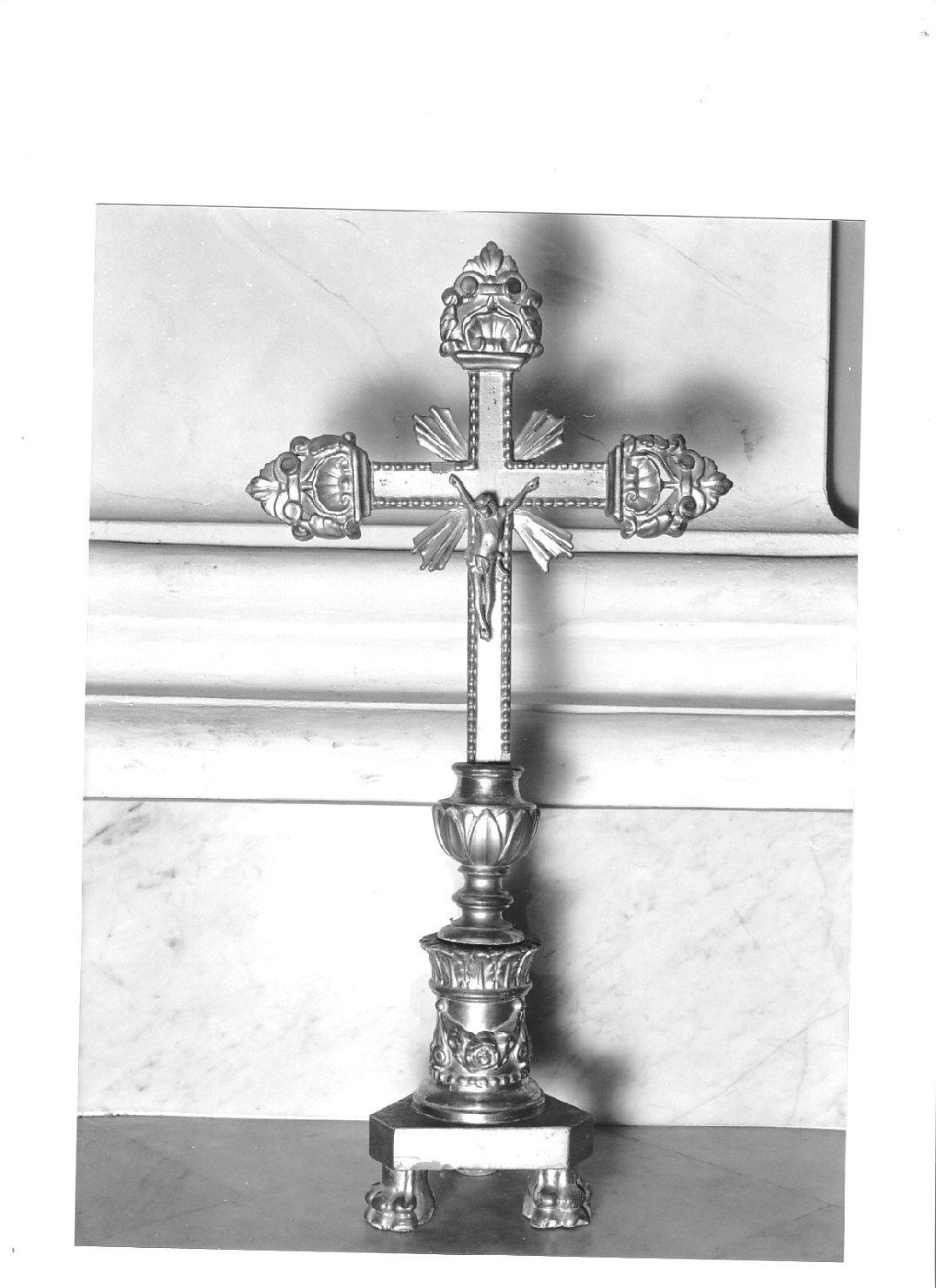 Cristo crocifisso (croce d'altare, opera isolata) - PRODUZIONE LIGURE (seconda metà sec. XIX)