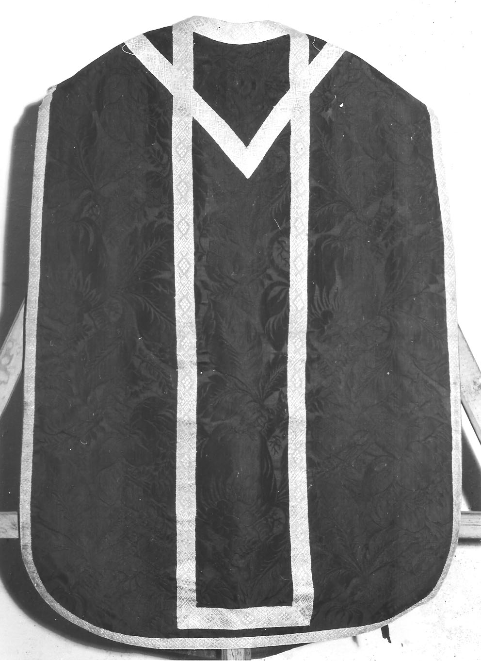 motivi decorativi vegetali e floreali (pianeta, elemento d'insieme) - manifattura ligure (sec. XIX)