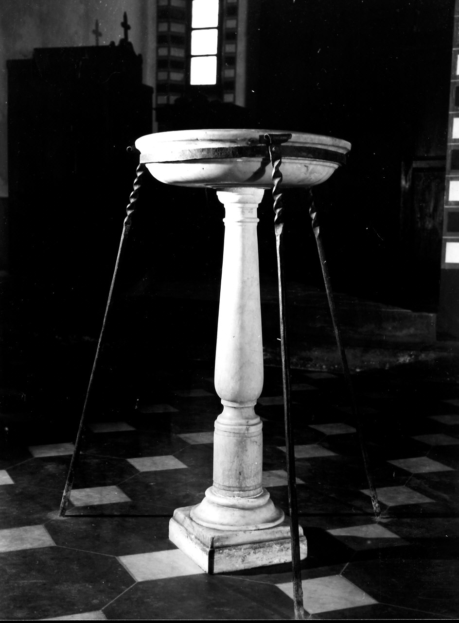 acquasantiera - a fusto, opera isolata - bottega ligure (sec. XVIII)