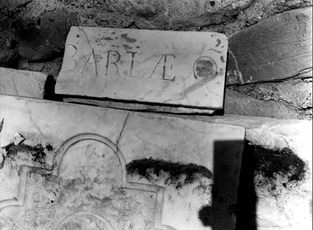 lapide tombale, frammento - bottega ligure (sec. XVIII)