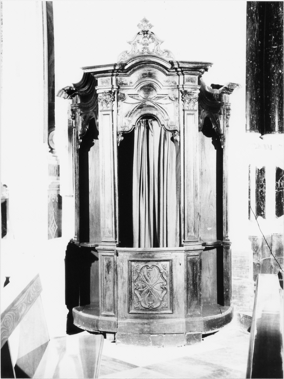 confessionale, serie - bottega ligure (metà sec. XVIII)