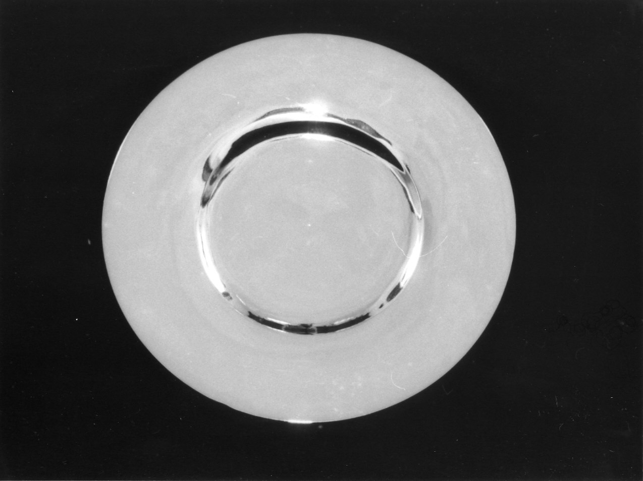 patena, opera isolata - bottega inglese (?) (metà sec. XVII)