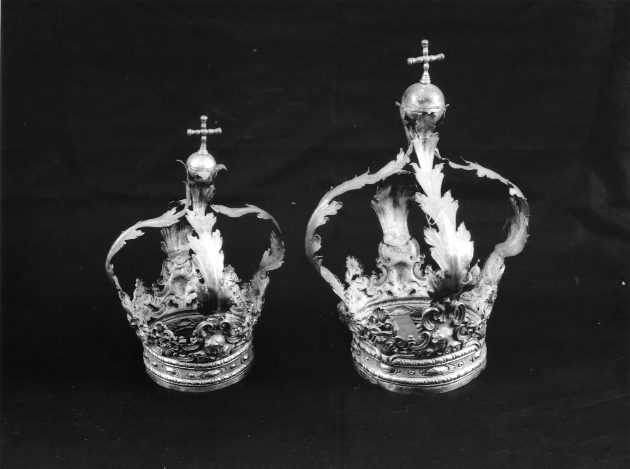 corona da statua, coppia - bottega ligure (metà sec. XVIII)