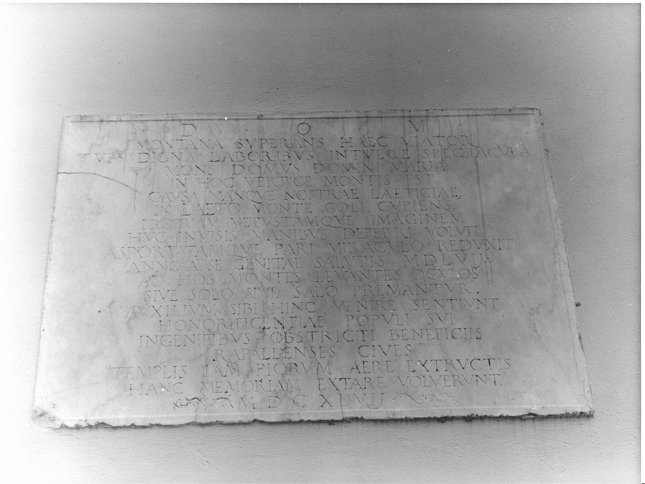 lapide commemorativa, opera isolata - bottega ligure (secondo quarto sec. XVII)