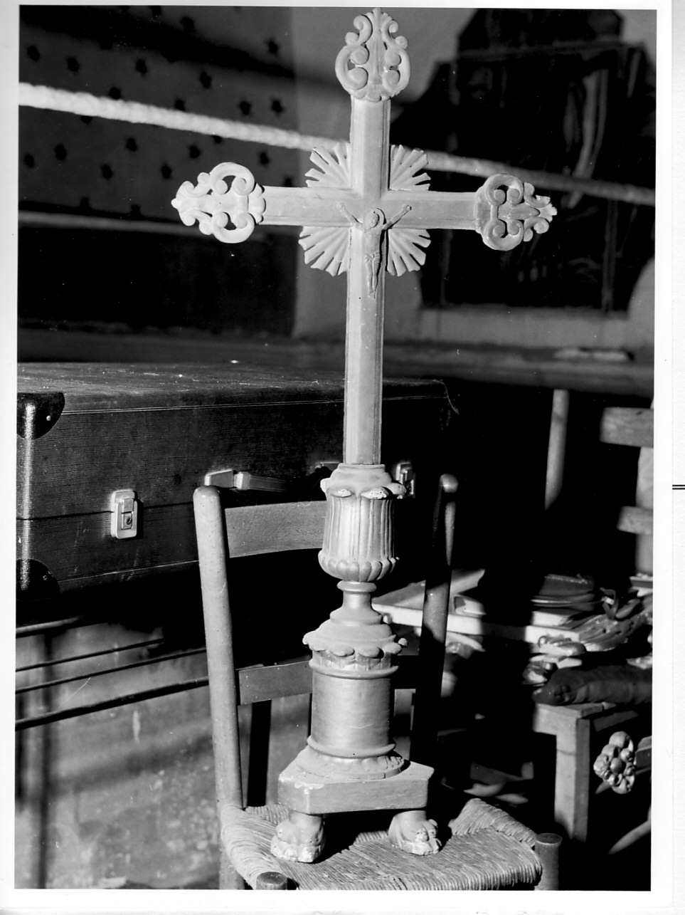 croce d'altare, elemento d'insieme - bottega ligure (prima metà sec. XIX)