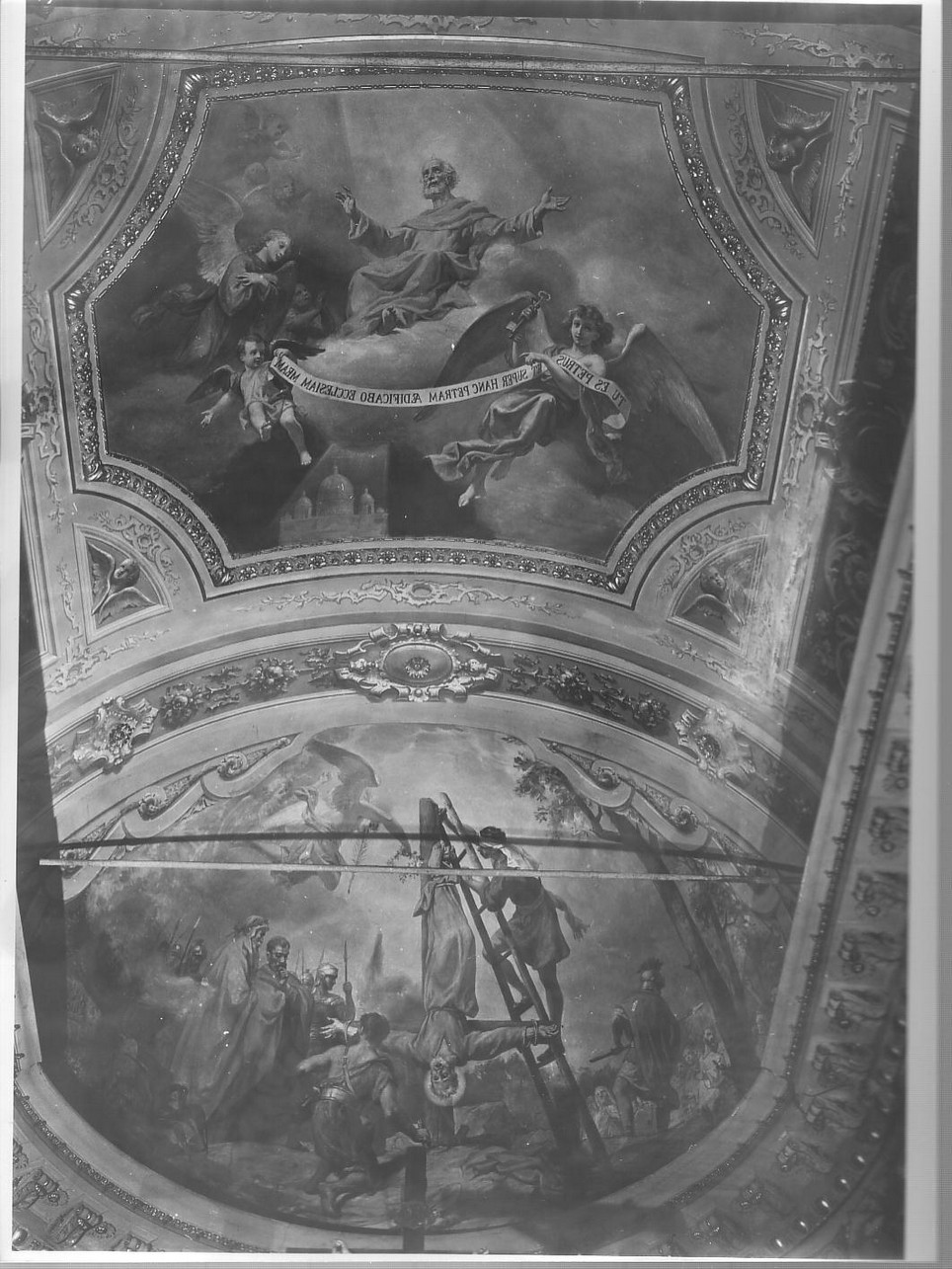 crocifissione di San Pietro/ San Pietro in gloria (decorazione pittorica, complesso decorativo) di Morgari Luigi (sec. XX)