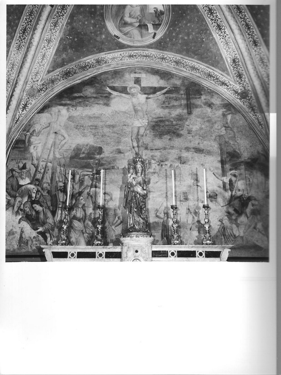 crocifissione di Cristo con la Madonna, San Giovanni Evangelista, Stephaton e Longino (dipinto, elemento d'insieme) di Piaggio Teramo (sec. XVI)