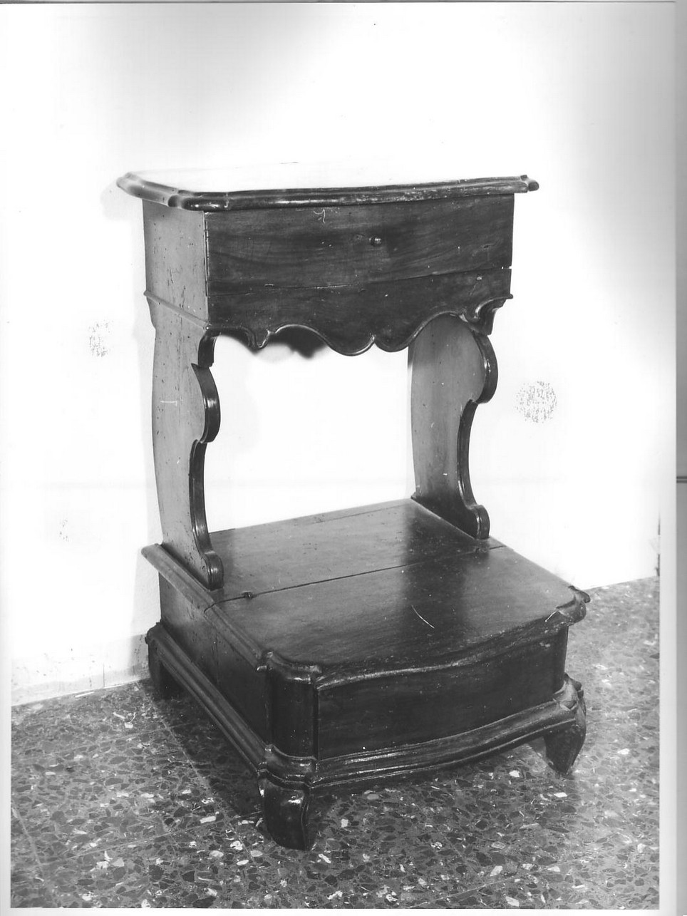 inginocchiatoio, opera isolata - bottega ligure (sec. XVIII)