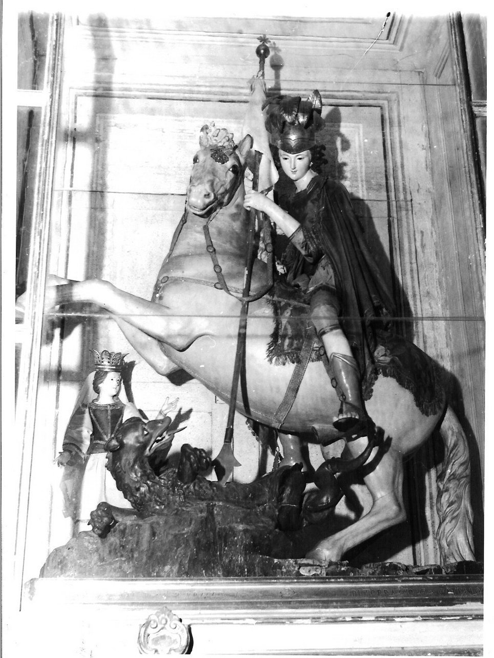 San Giorgio e il drago (gruppo scultoreo, insieme) di Catello Giuseppe (sec. XIX)