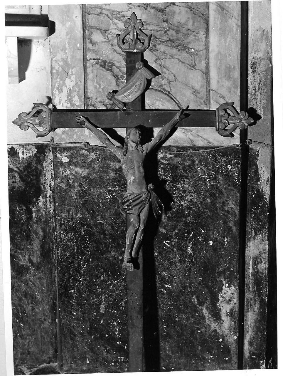 crocifisso, elemento d'insieme - bottega ligure (prima metà sec. XIX)