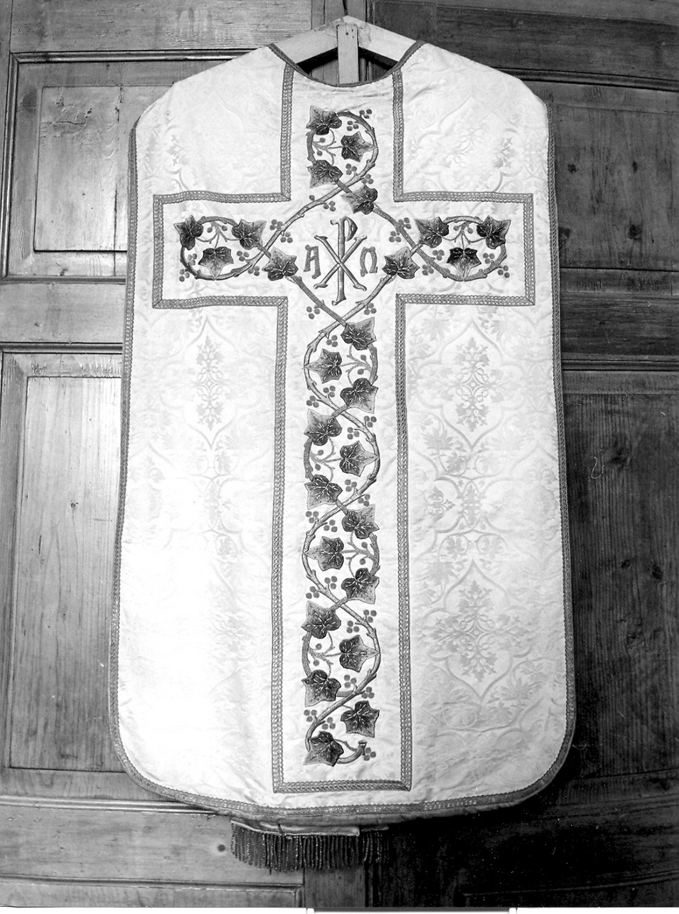 pianeta, pendant - manifattura ligure (sec. XX)