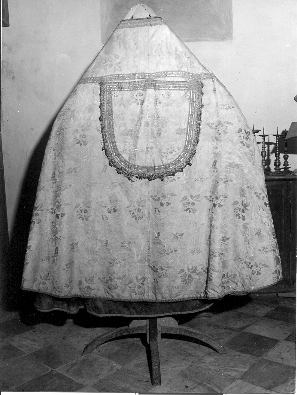 piviale, opera isolata - manifattura ligure (sec. XVIII)