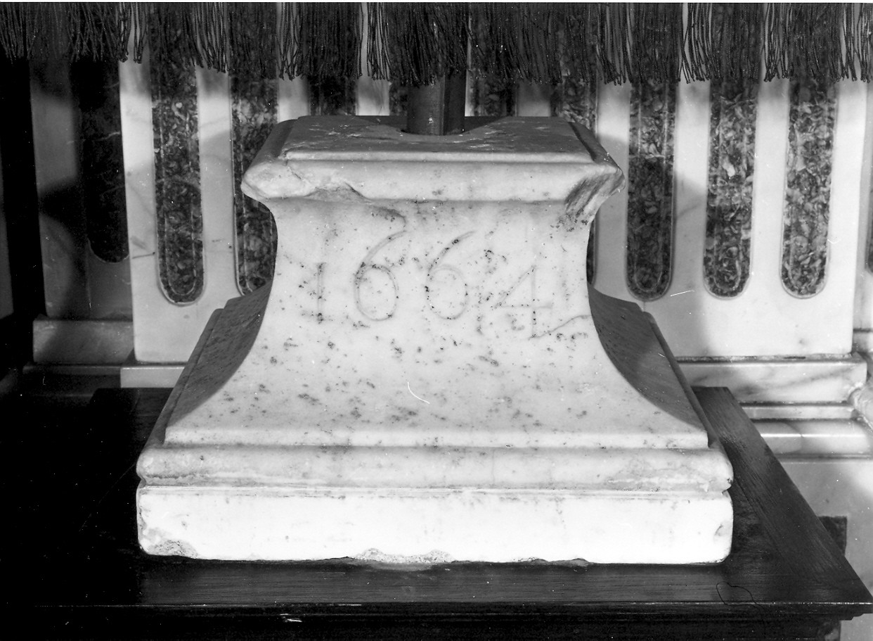 basamento, opera isolata - bottega ligure (sec. XVII)