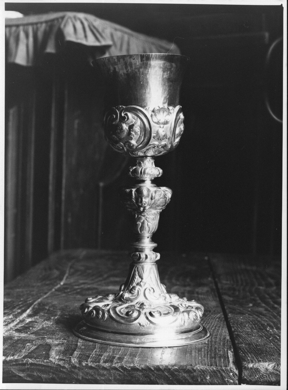 patena, elemento d'insieme - bottega genovese (sec. XVIII)