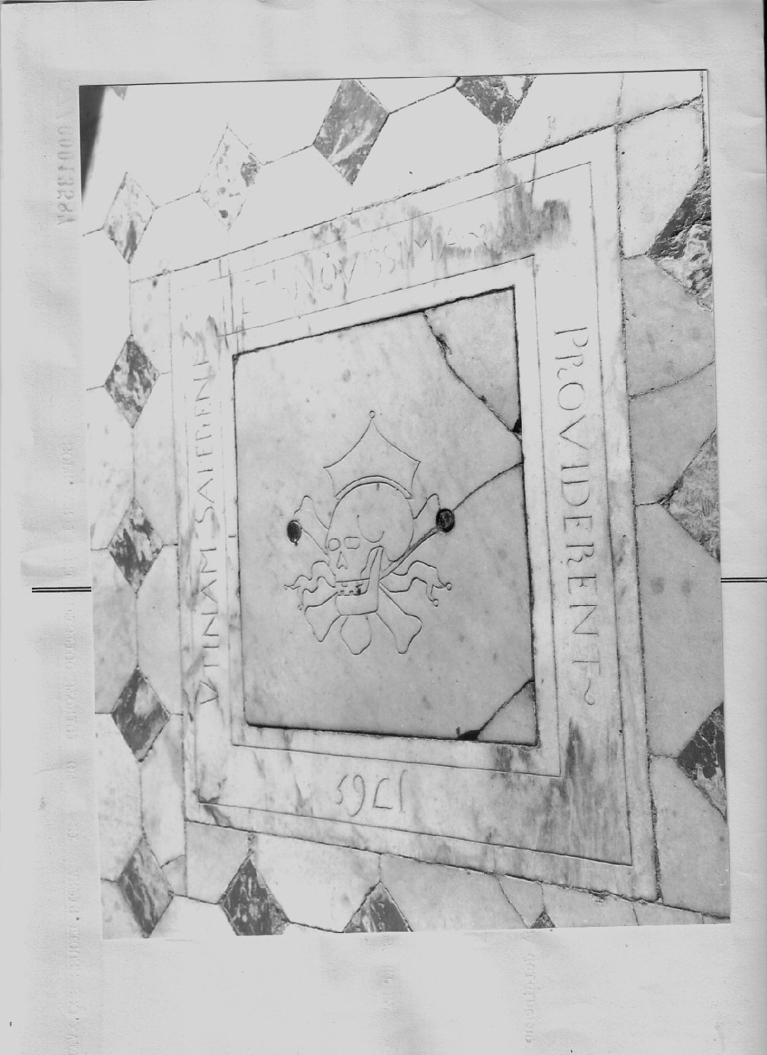 lastra tombale, opera isolata - bottega ligure (terzo quarto, inizio sec. XVIII, sec. XX)