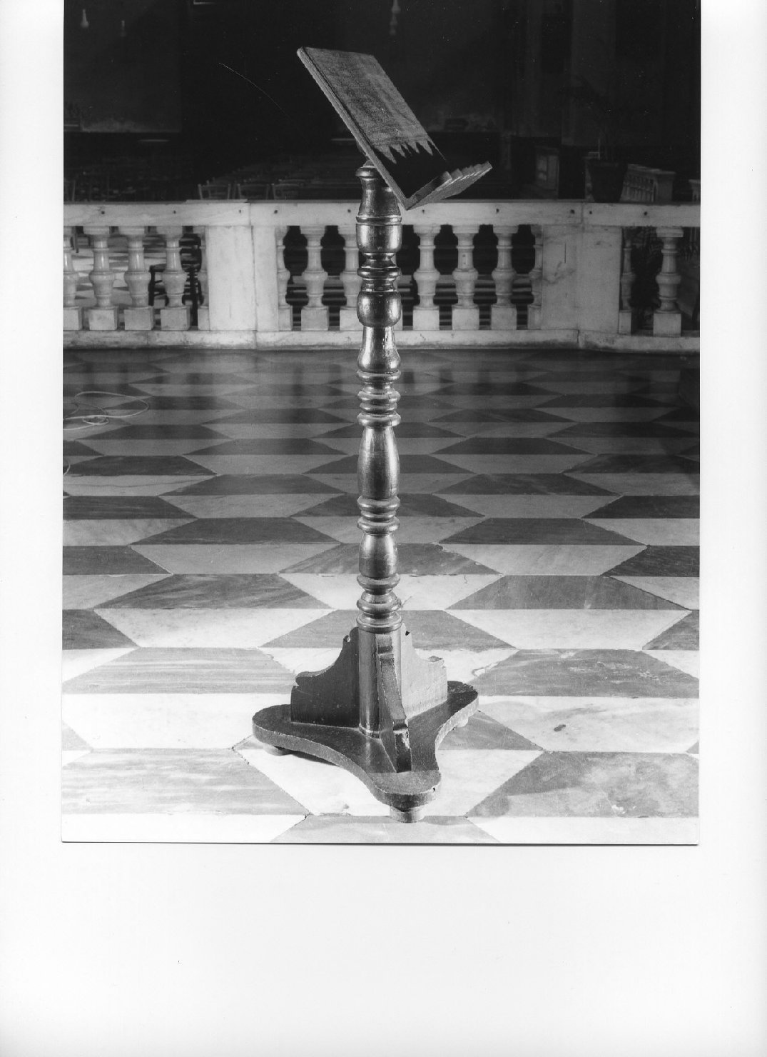 leggio, opera isolata - bottega ligure (seconda metà sec. XIX)