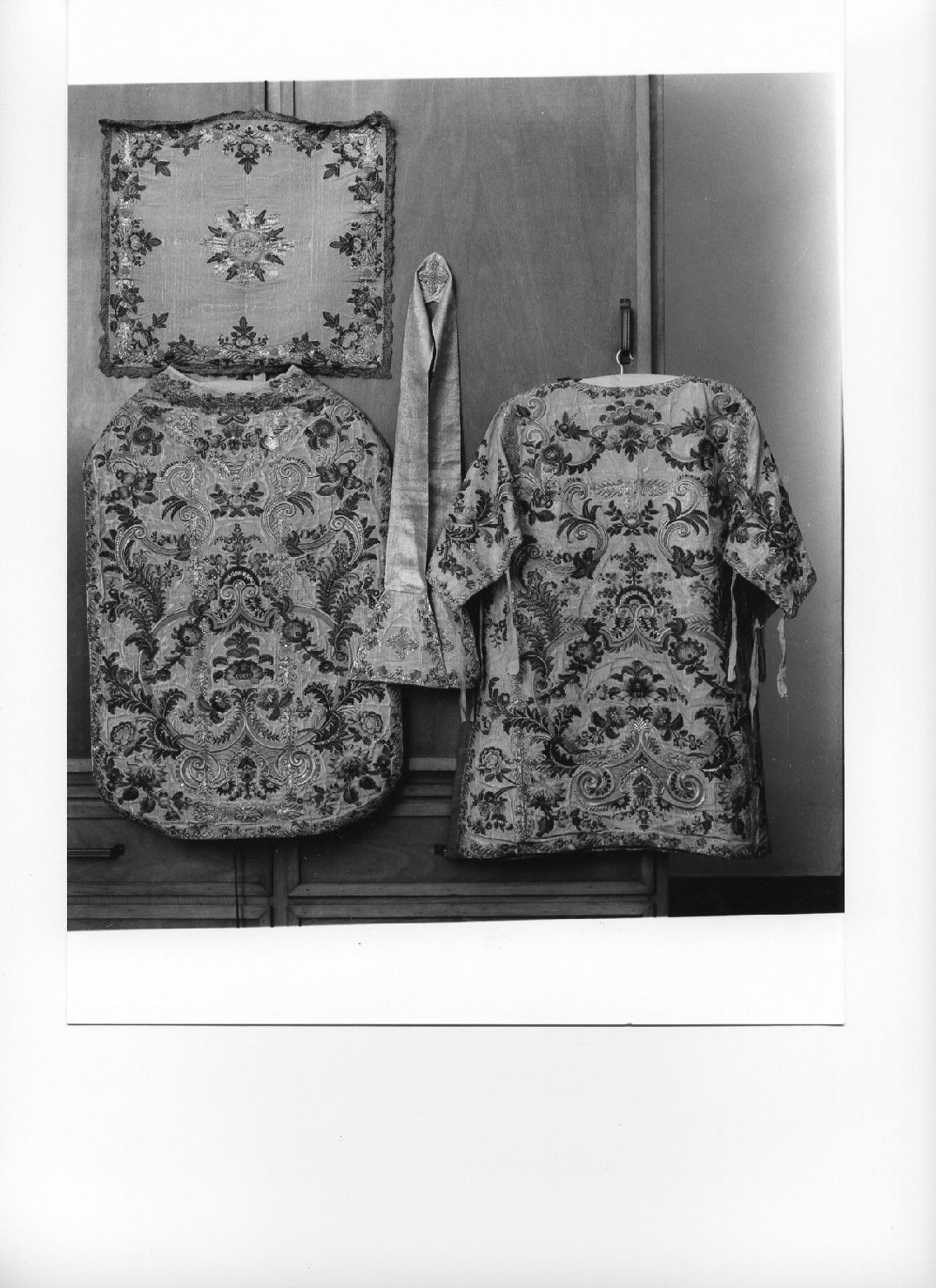 dalmatica, elemento d'insieme - manifattura ligure (metà sec. XVIII)