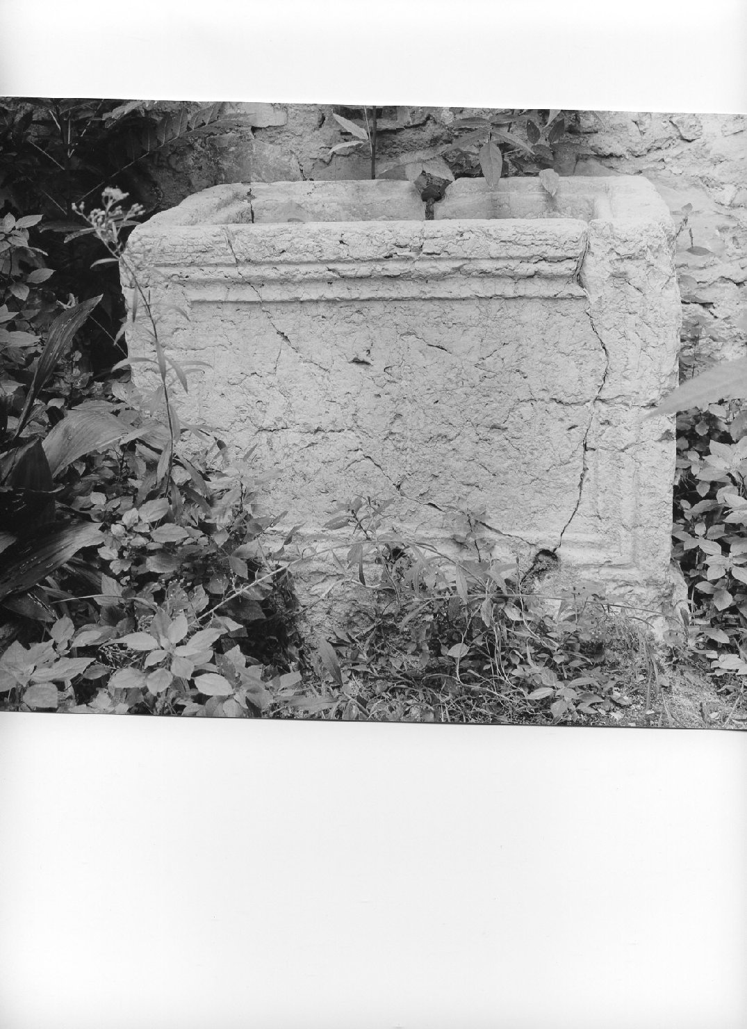 urna cineraria, opera isolata - bottega romana (secc. I/ II)