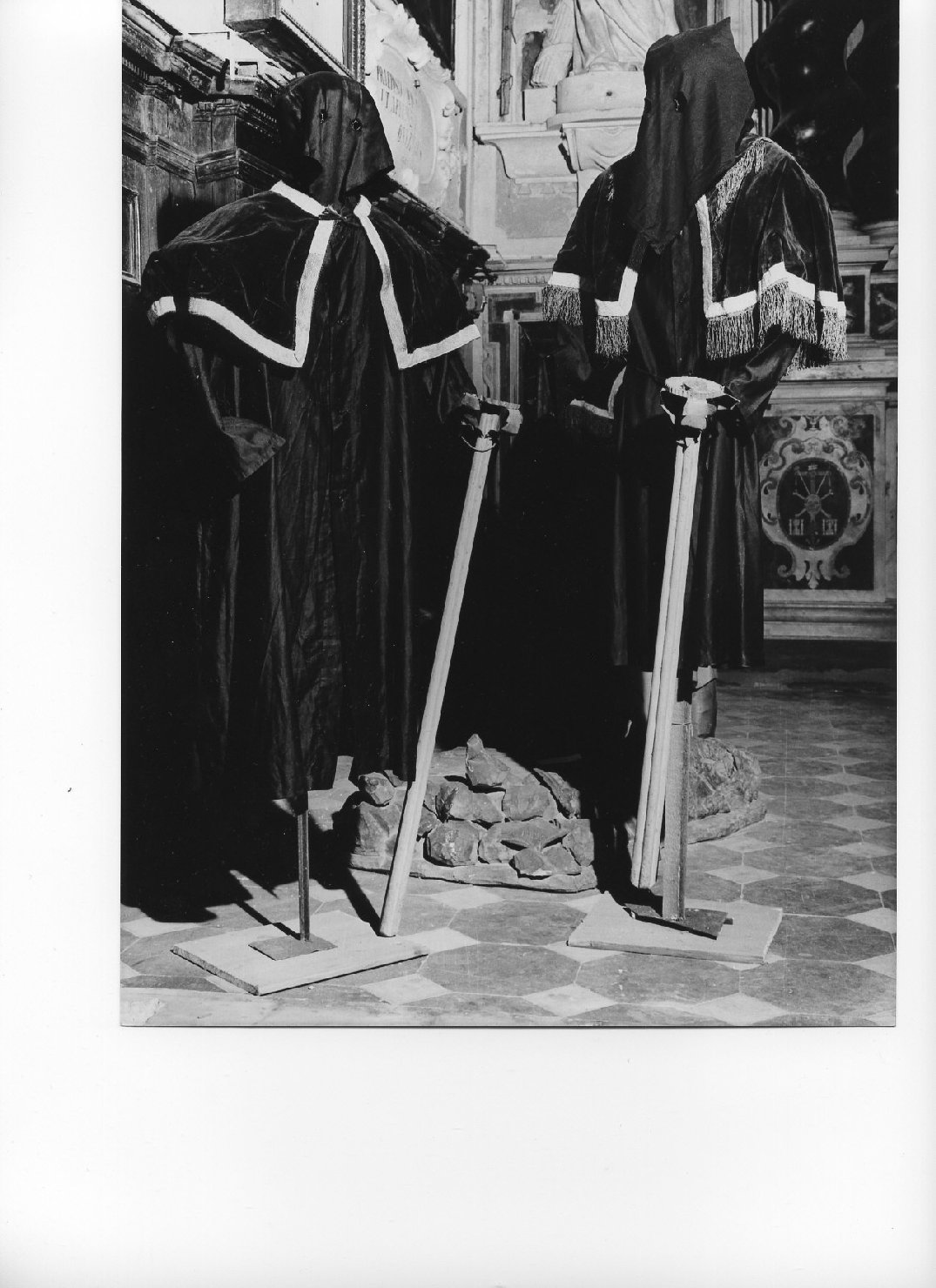 veste di confraternita, insieme - manifattura ligure (prima metà sec. XIX)