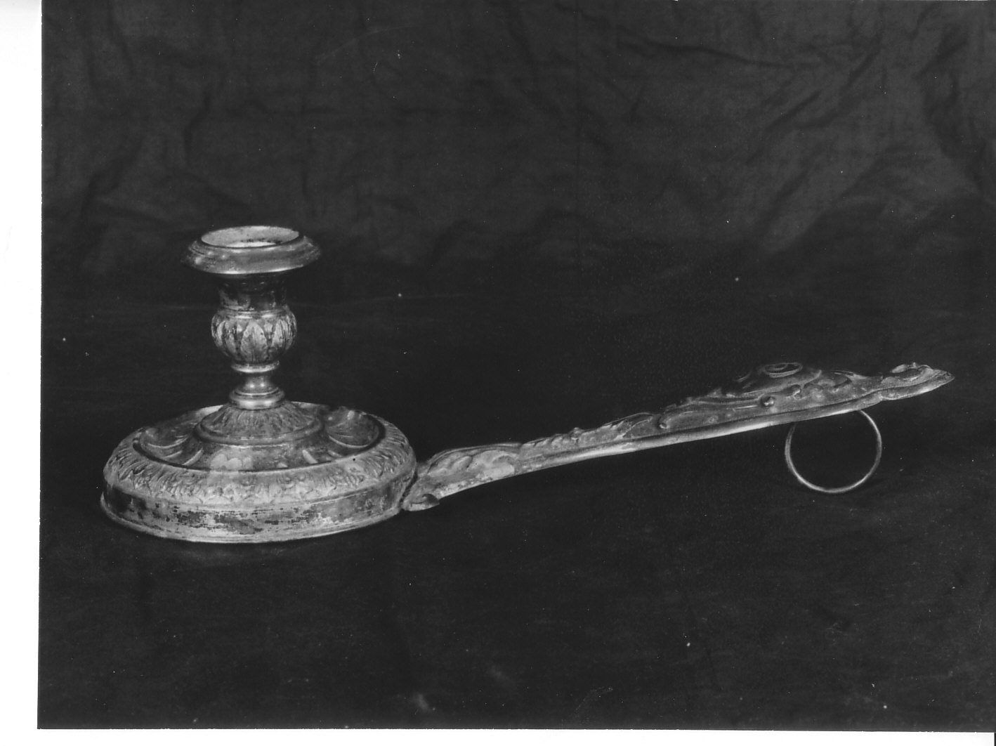 motivi decorativi vegetali (bugia, opera isolata) - bottega italiana (sec. XX)