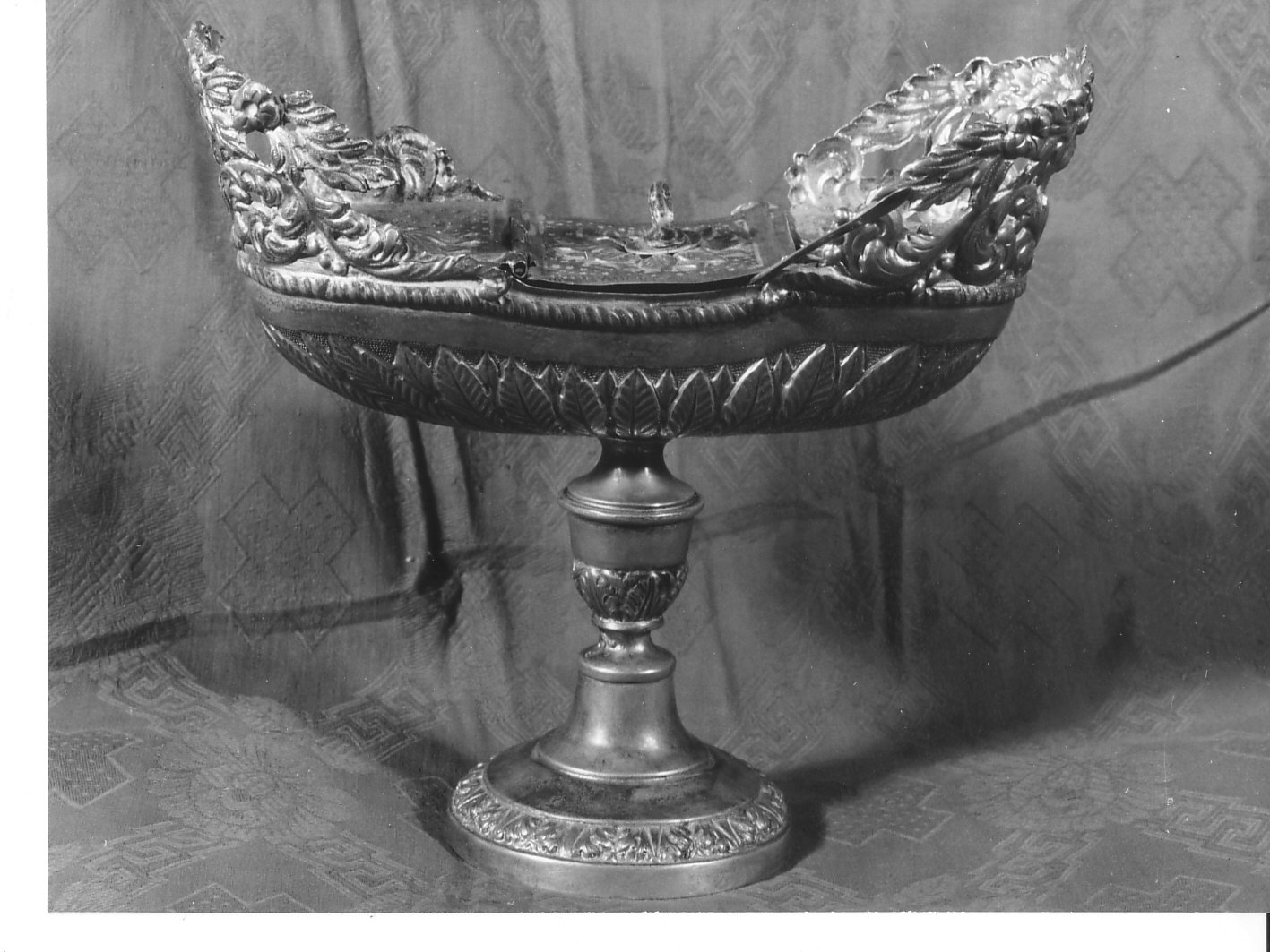 motivi decorativi vegetali (navicella portaincenso, elemento d'insieme) - bottega ligure (sec. XIX)