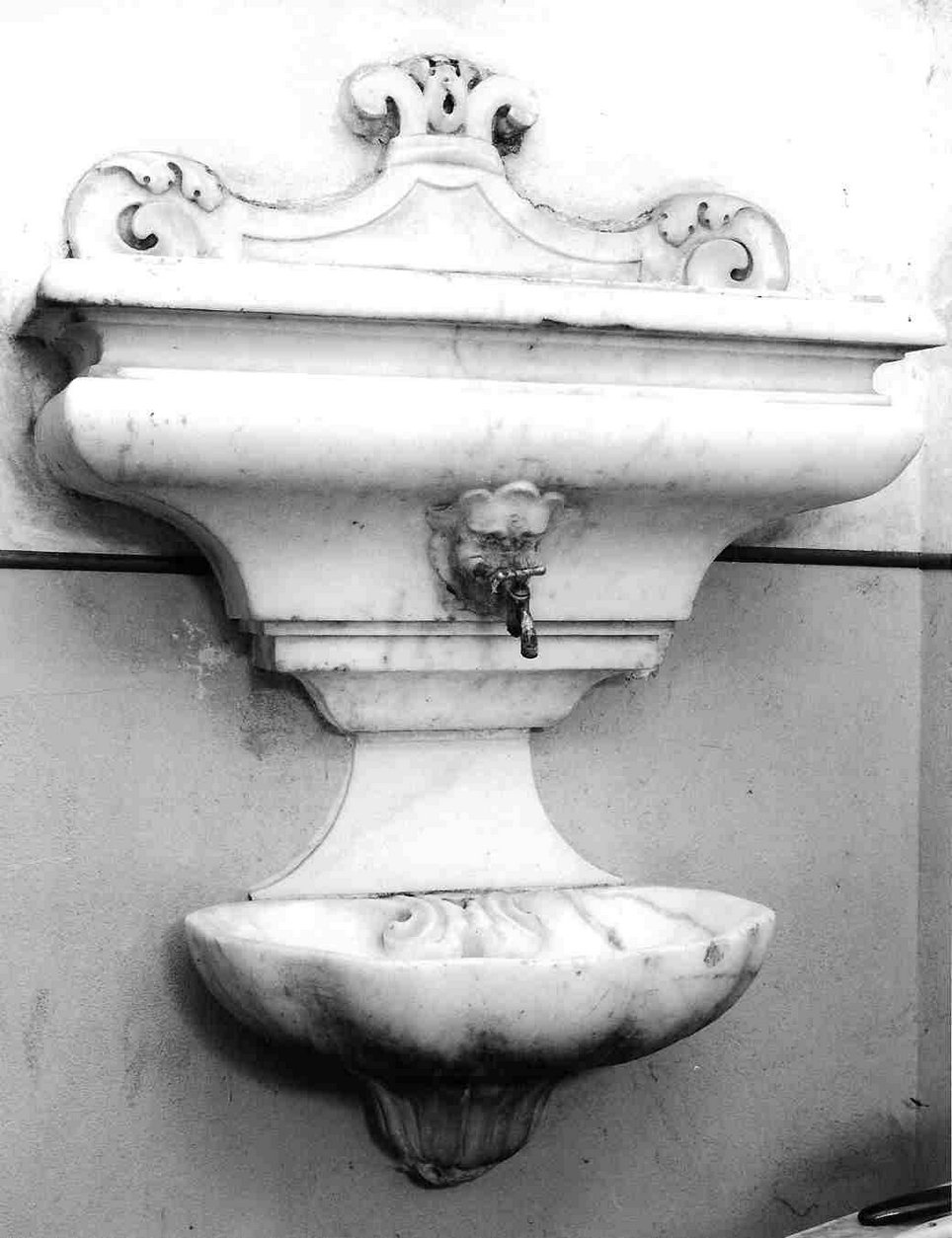 lavabo da sacrestia, opera isolata - bottega ligure (sec. XVII)