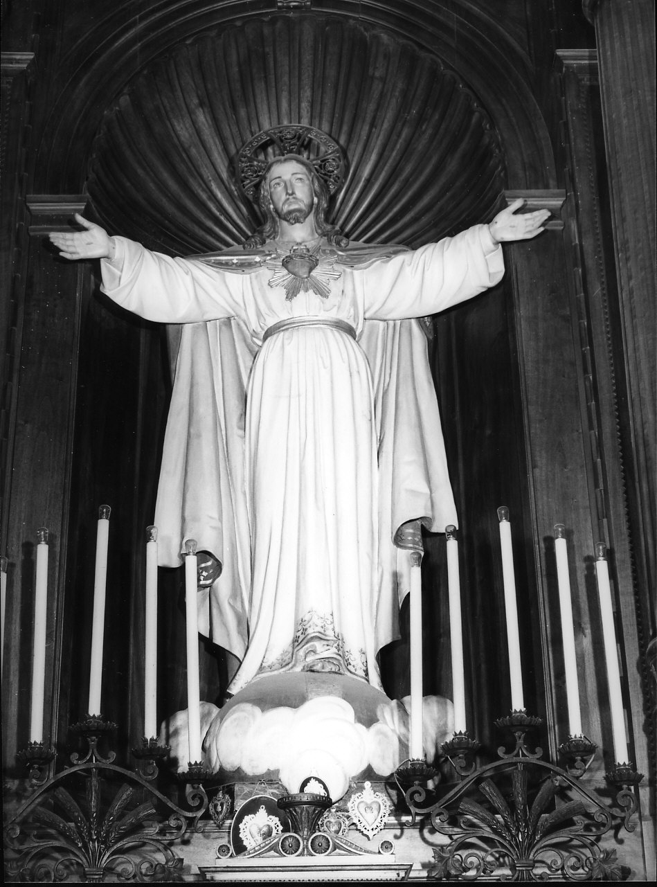 Sacro Cuore di Gesù (scultura, opera isolata) di Canepa Antonio (primo quarto sec. XX)