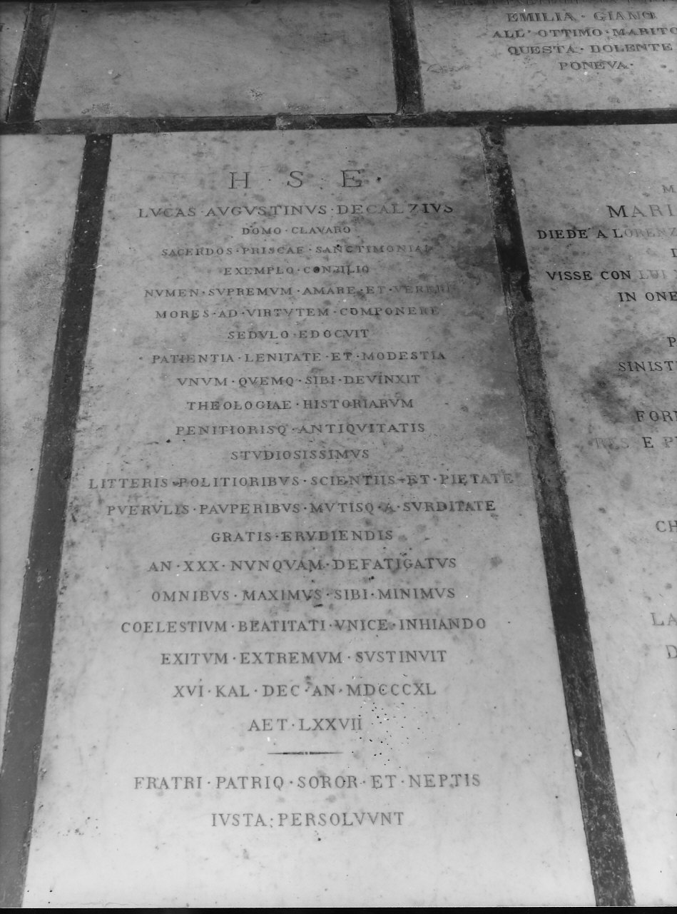 lapide tombale, opera isolata - bottega italiana (sec. XIX)