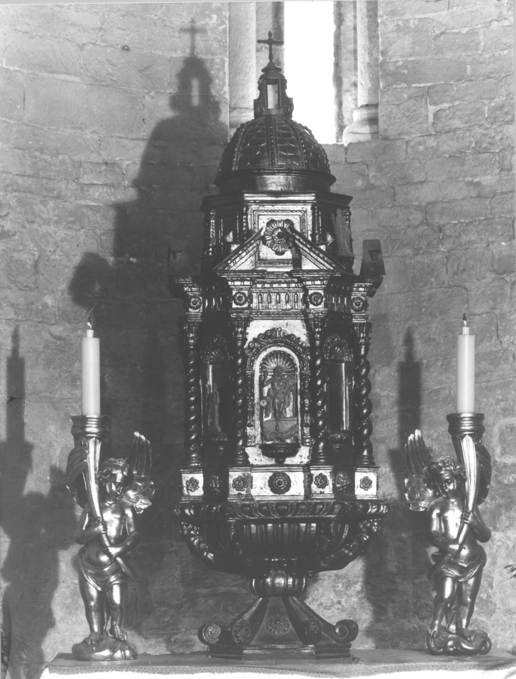 motivi decorativi architettonici/ conchiglia/ motivi decorativi floreali (tabernacolo - a tempietto, opera isolata) - bottega ligure (inizio sec. XVII)