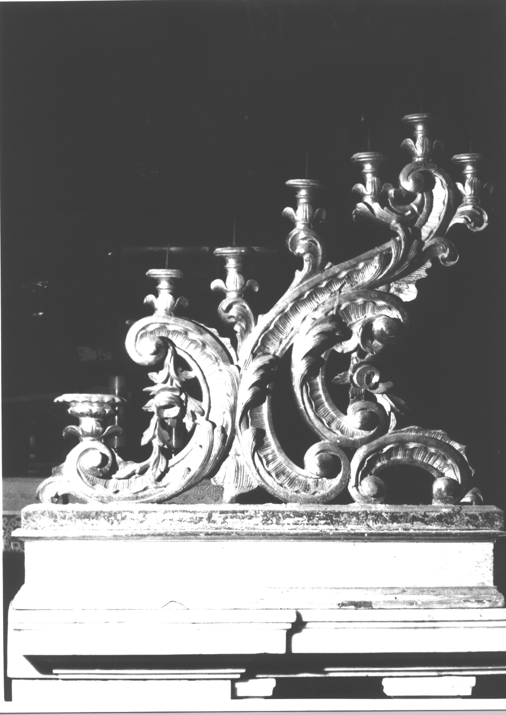 motivi decorativi a volute/ motivi decorativi vegetali (portacandele, serie) - bottega ligure (fine/inizio secc. XVIII/ XIX)