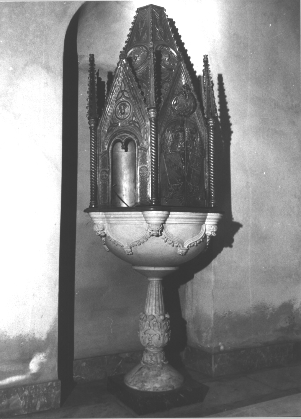 fonte battesimale, insieme di Gaforelli Vittorio (sec. XIX)