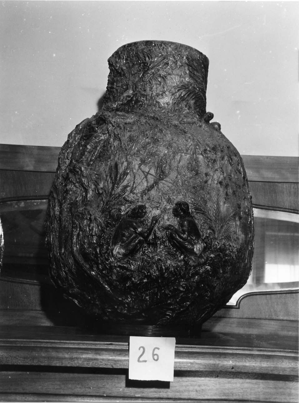 Tete à tete, paesaggio con animali (vaso, opera isolata) di Trucco Manlio (sec. XX)