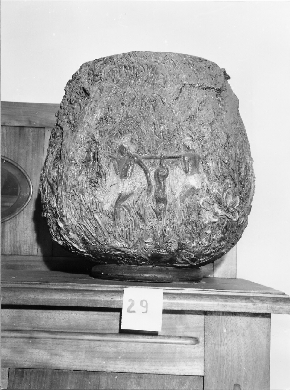 Portatori brasiliani, paesaggio (vaso, opera isolata) di Trucco Manlio (sec. XX)