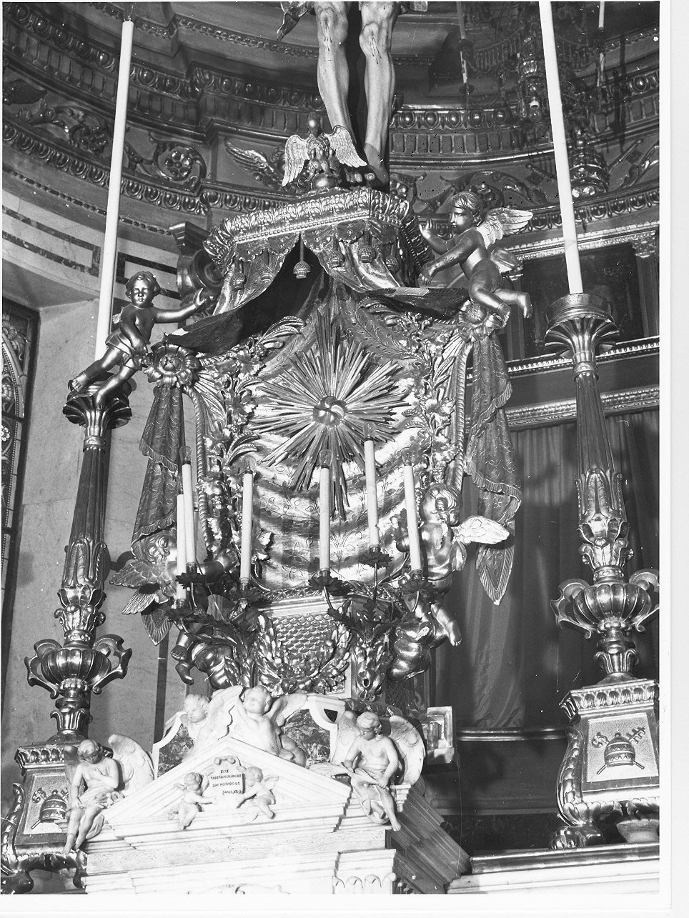 angioletti/ pellicano che imbocca i piccoli nel nido (tronetto per esposizione eucaristica, opera isolata) - bottega italiana (sec. XIX)