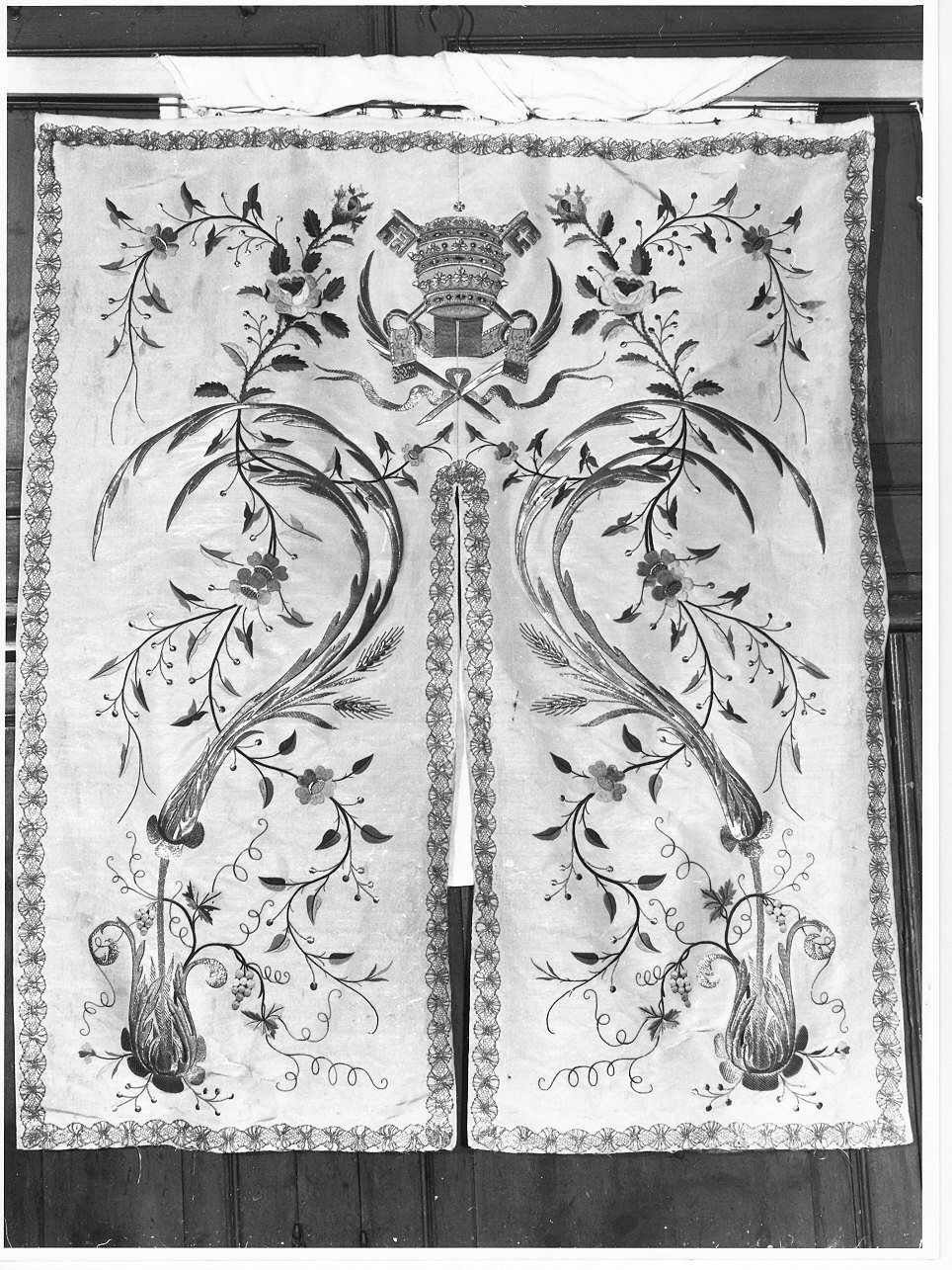 mitra (conopeo di tabernacolo, opera isolata) - manifattura ligure (sec. XIX)