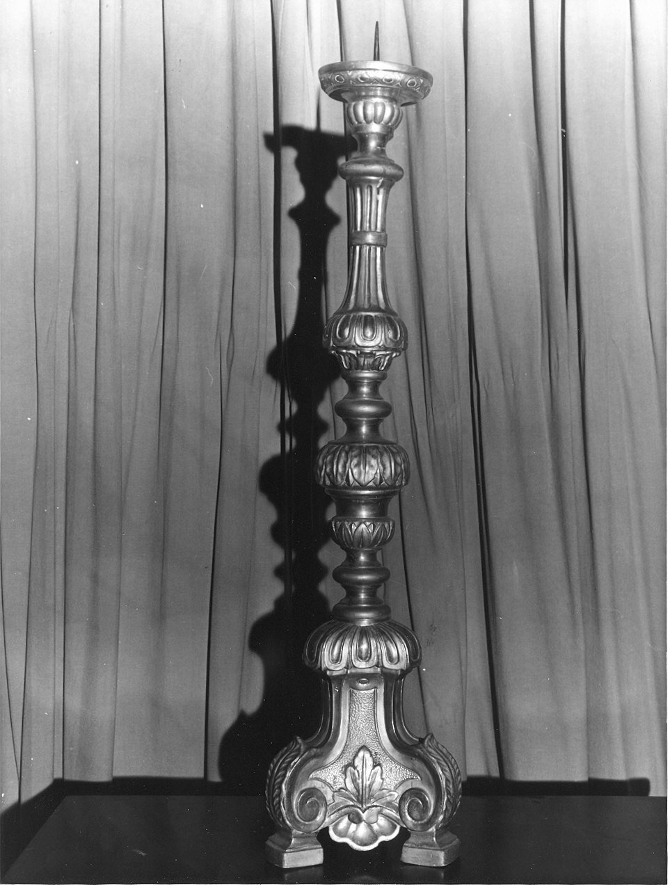 candeliere d'altare, serie - bottega ligure (sec. XIX)