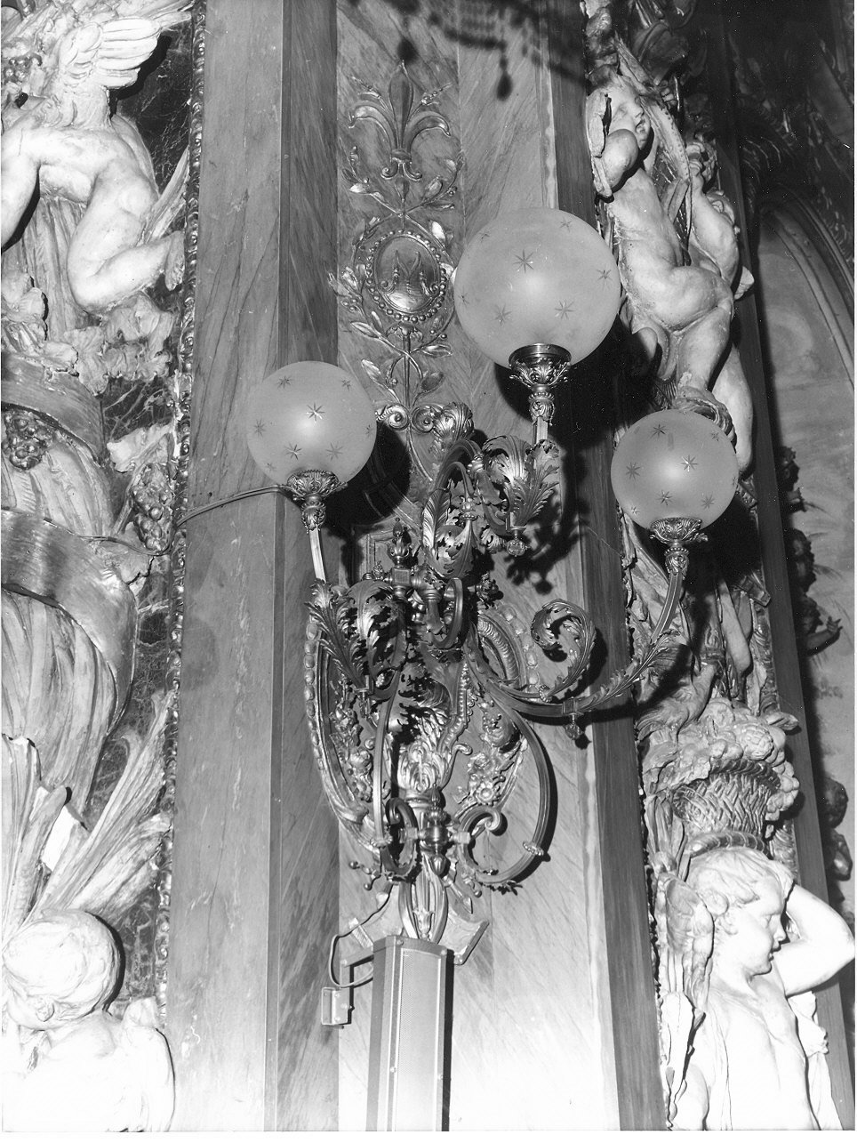 lampada - a muro, serie di Radaelli (inizio sec. XX)