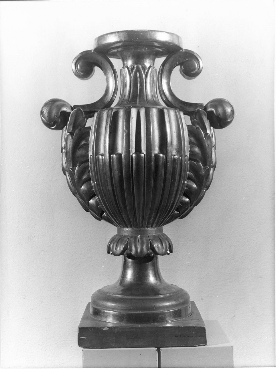vaso d'altare, serie - bottega italiana (sec. XIX)