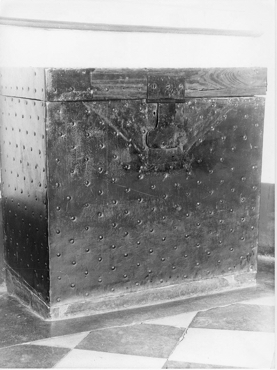 cofano, opera isolata - bottega italiana (secc. XVII/ XVIII)