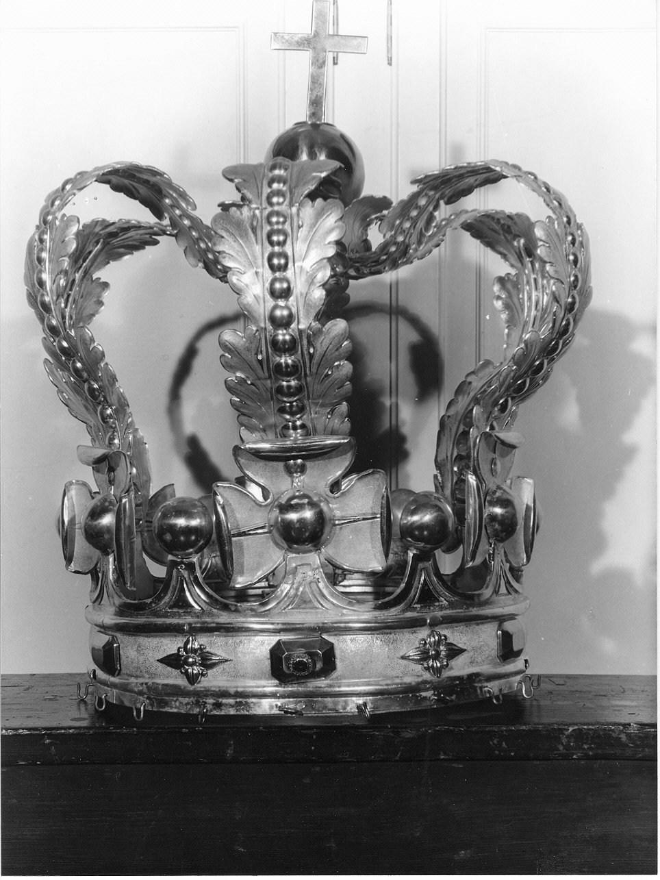 corona da statua, opera isolata - bottega ligure (secondo quarto sec. XIX)