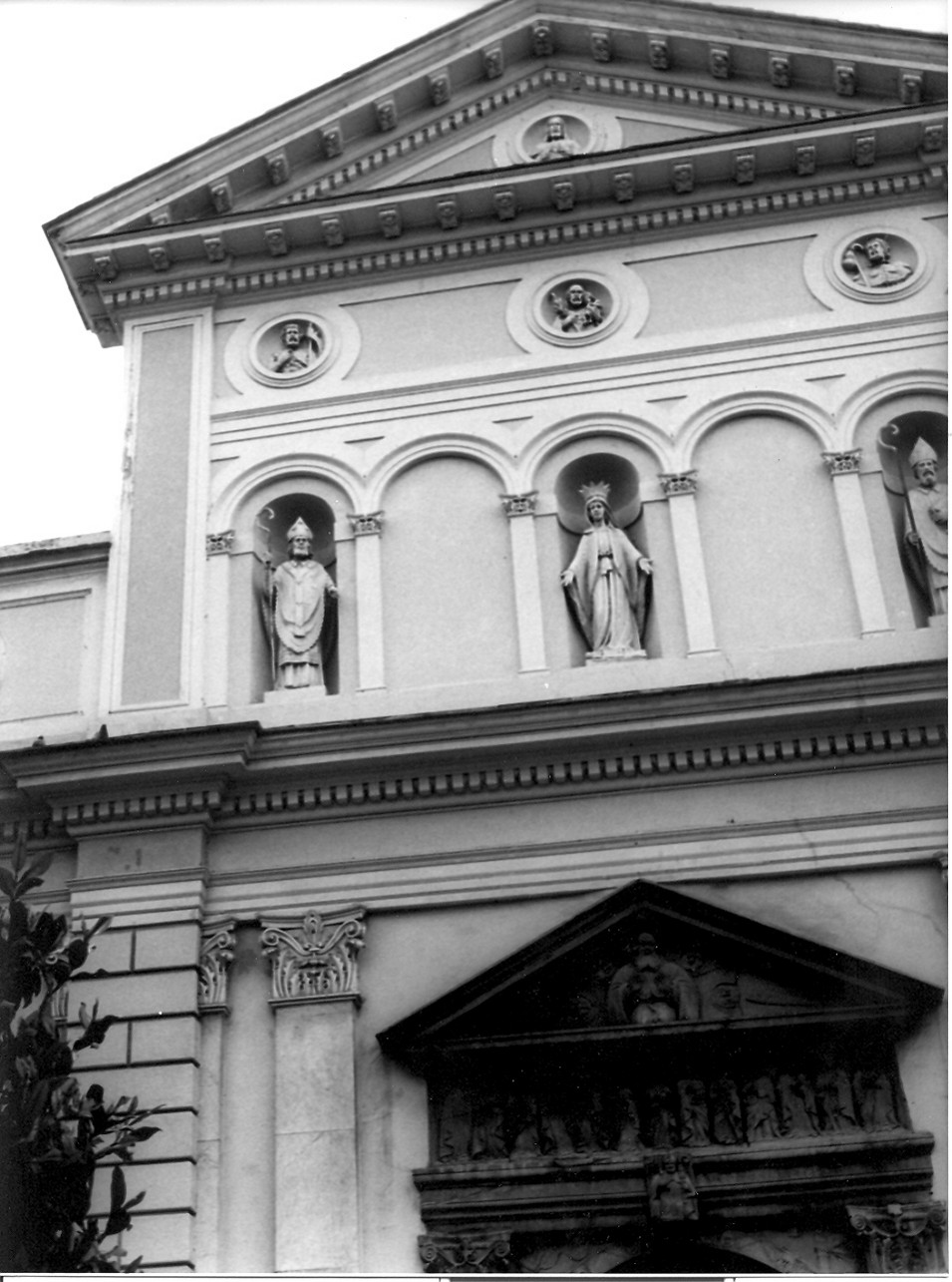 Sant'Ambrogio (statua, elemento d'insieme) - bottega ligure (fine sec. XIX)