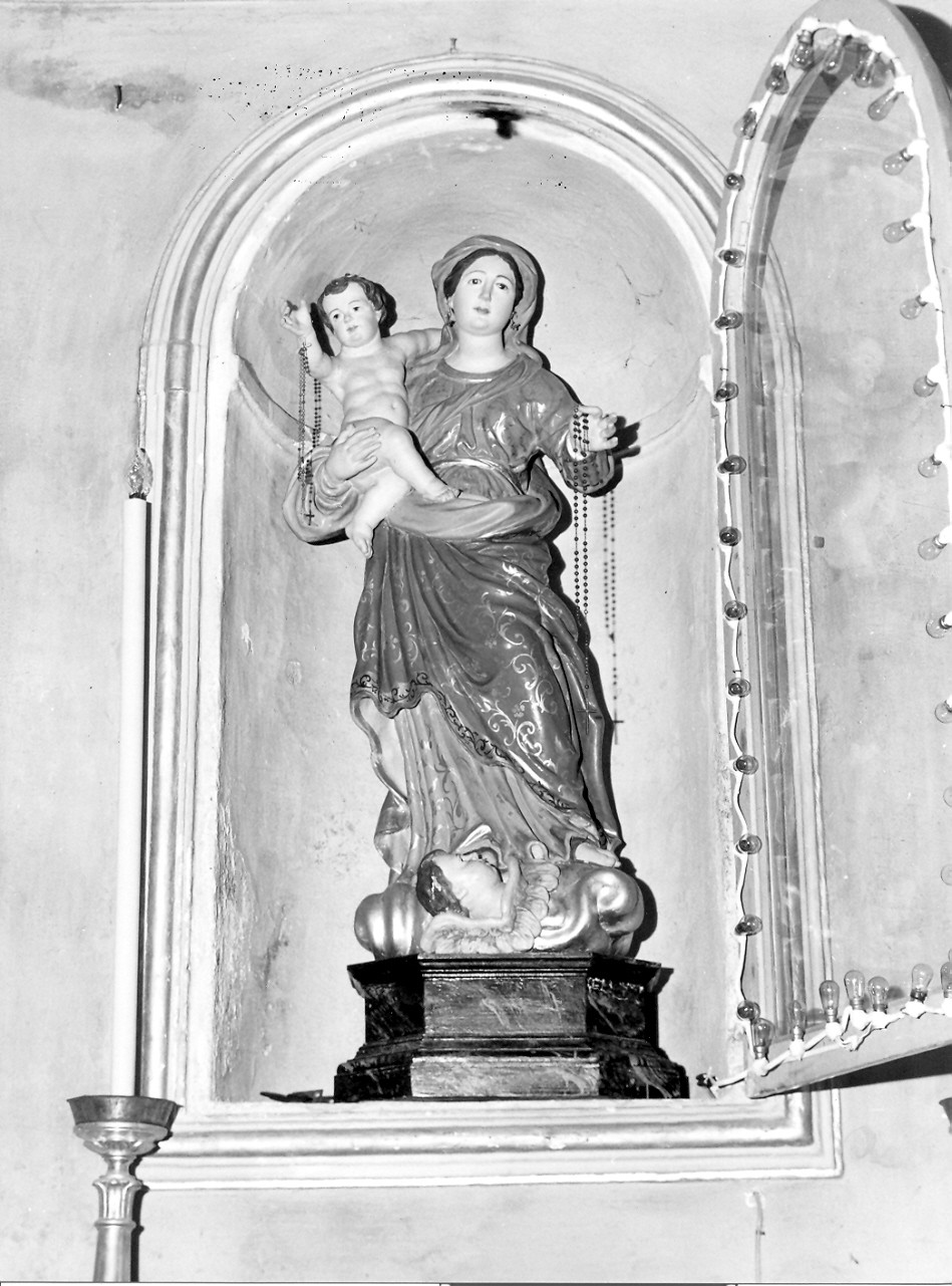 Madonna del Rosario (statua, elemento d'insieme) - bottega ligure (seconda metà sec. XIX)