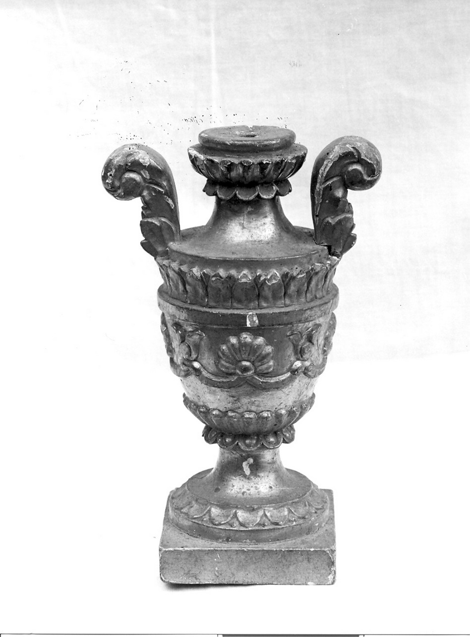 vaso d'altare, serie - bottega ligure (prima metà sec. XIX)