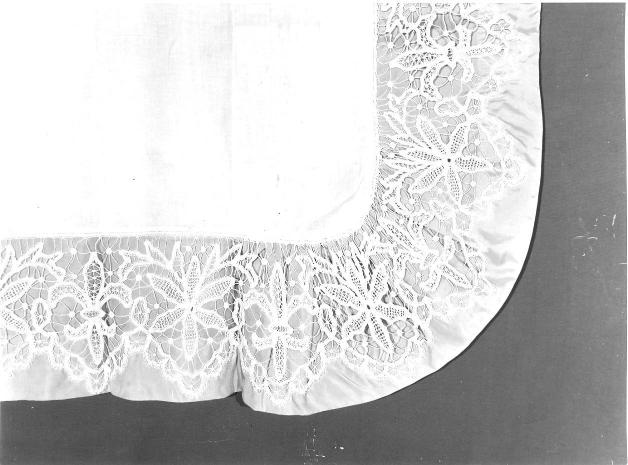 tovaglia d'altare, opera isolata - manifattura ligure (inizio sec. XX)